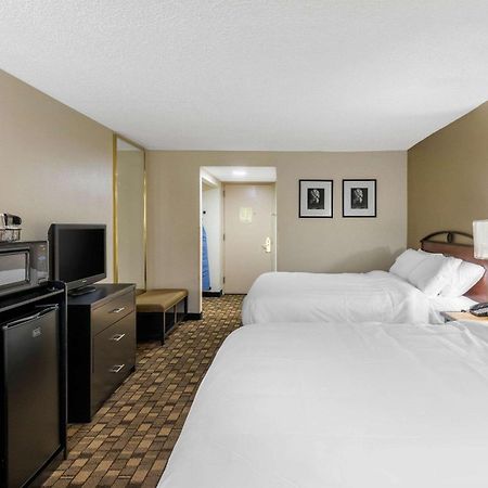 Quality Inn Tyler - Lindale Bagian luar foto