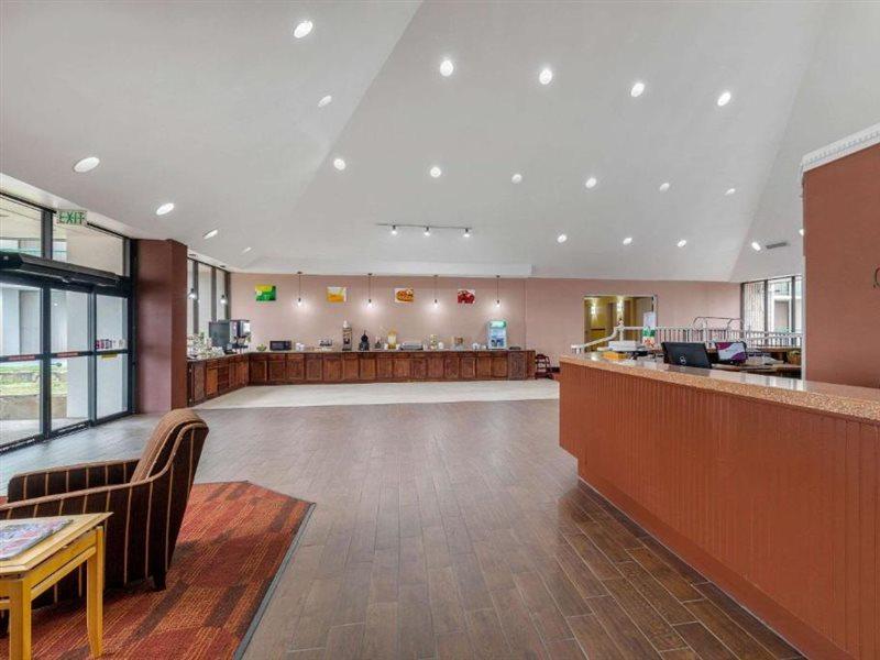 Quality Inn Tyler - Lindale Bagian luar foto