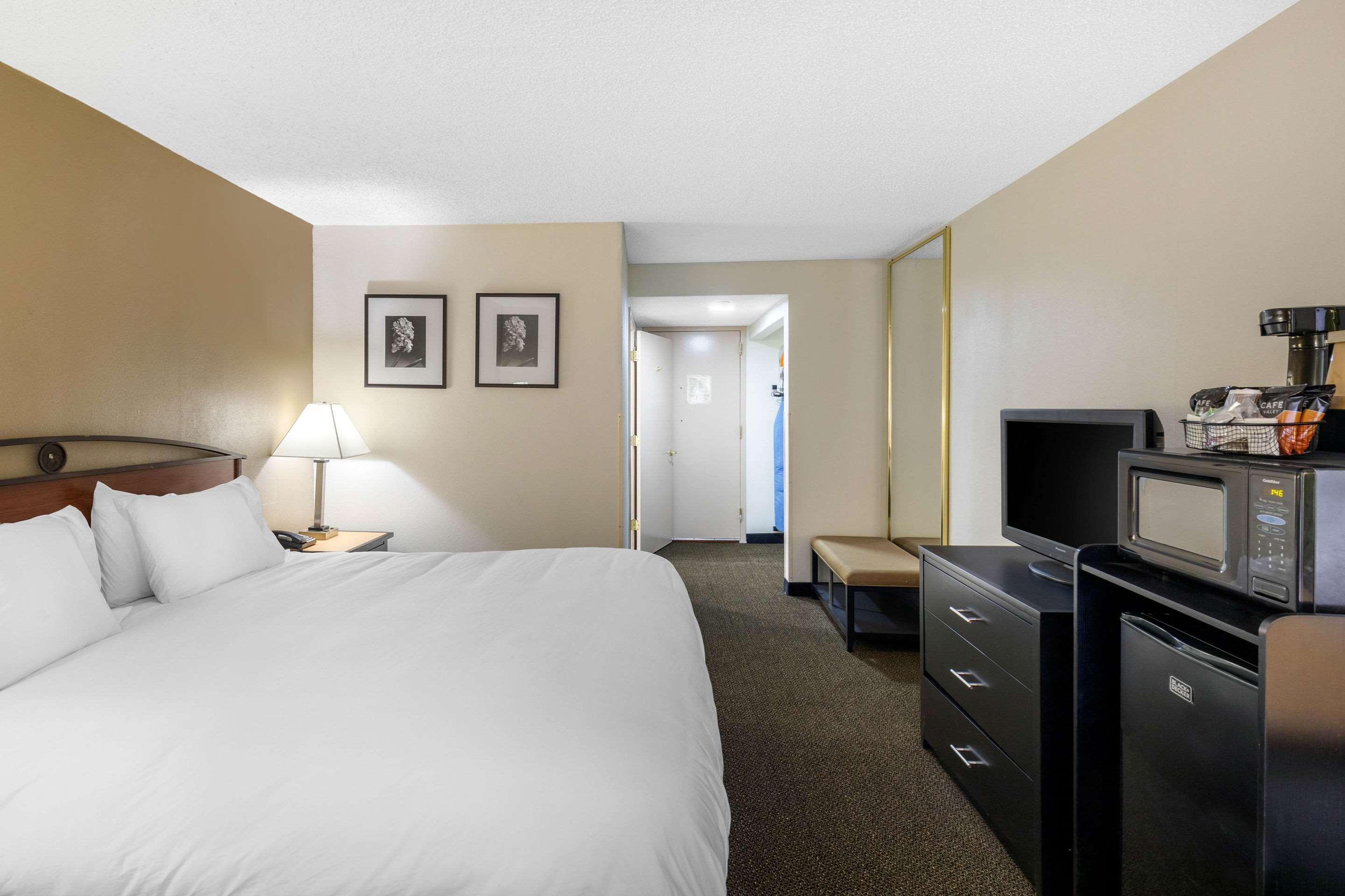 Quality Inn Tyler - Lindale Bagian luar foto