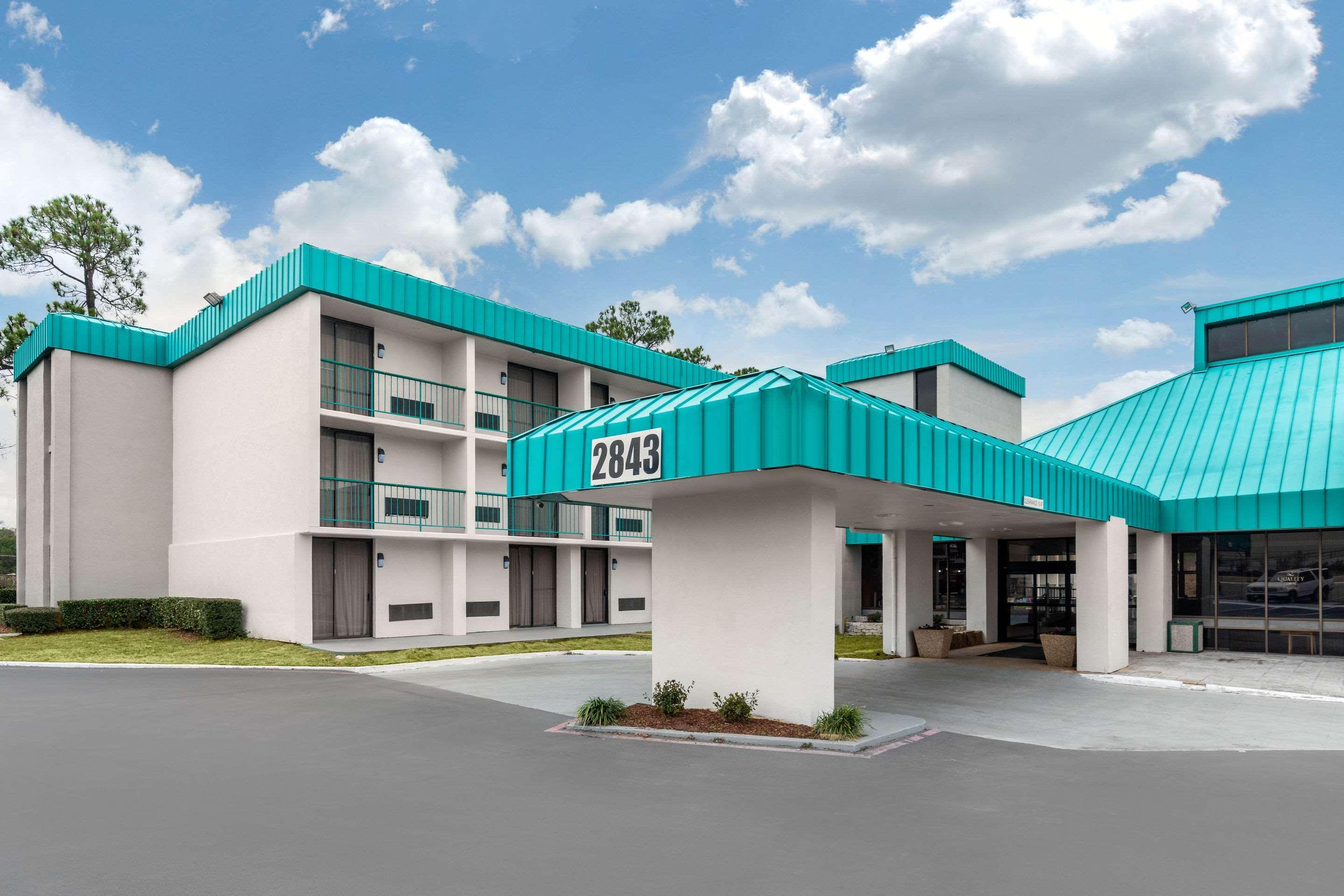 Quality Inn Tyler - Lindale Bagian luar foto