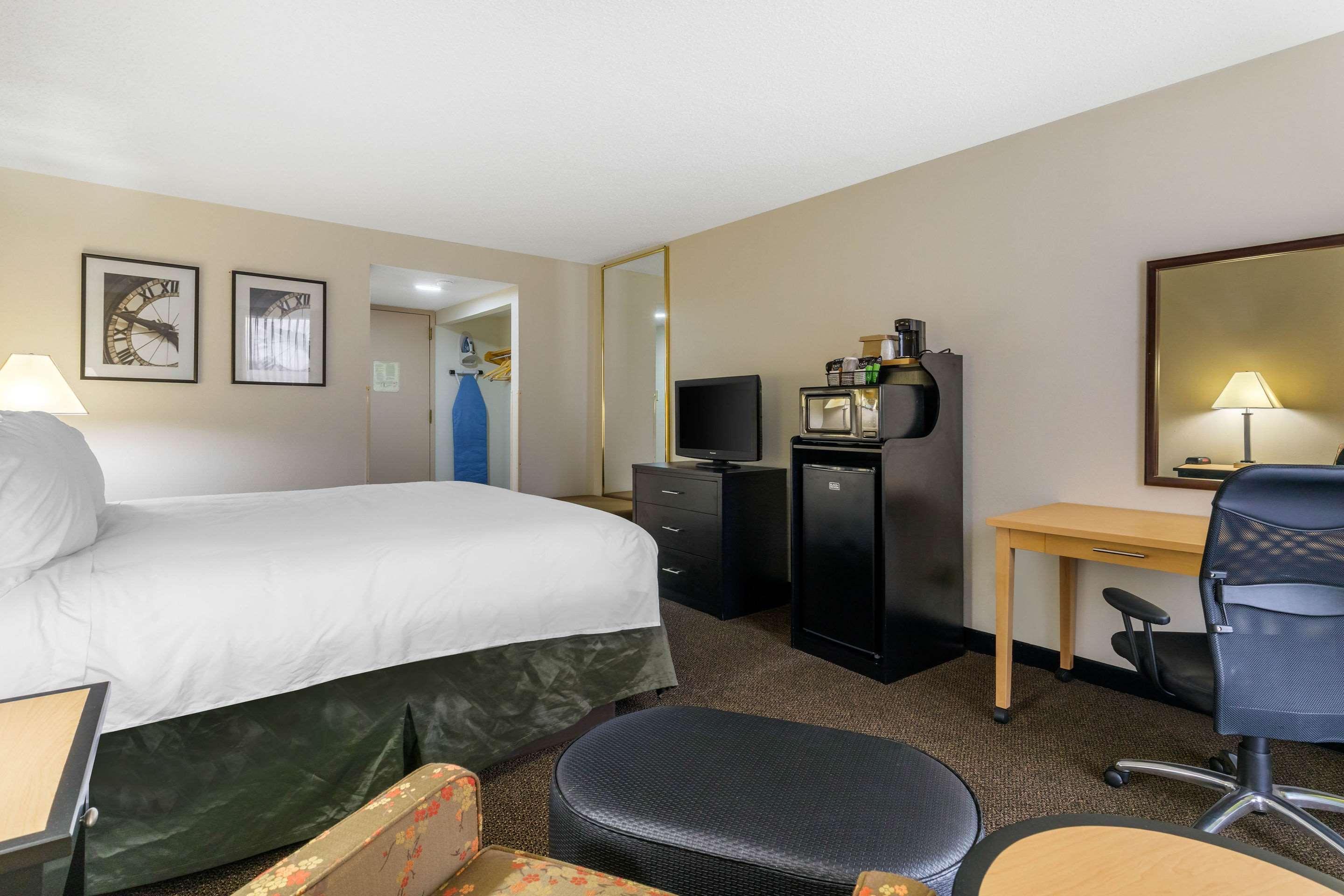 Quality Inn Tyler - Lindale Bagian luar foto