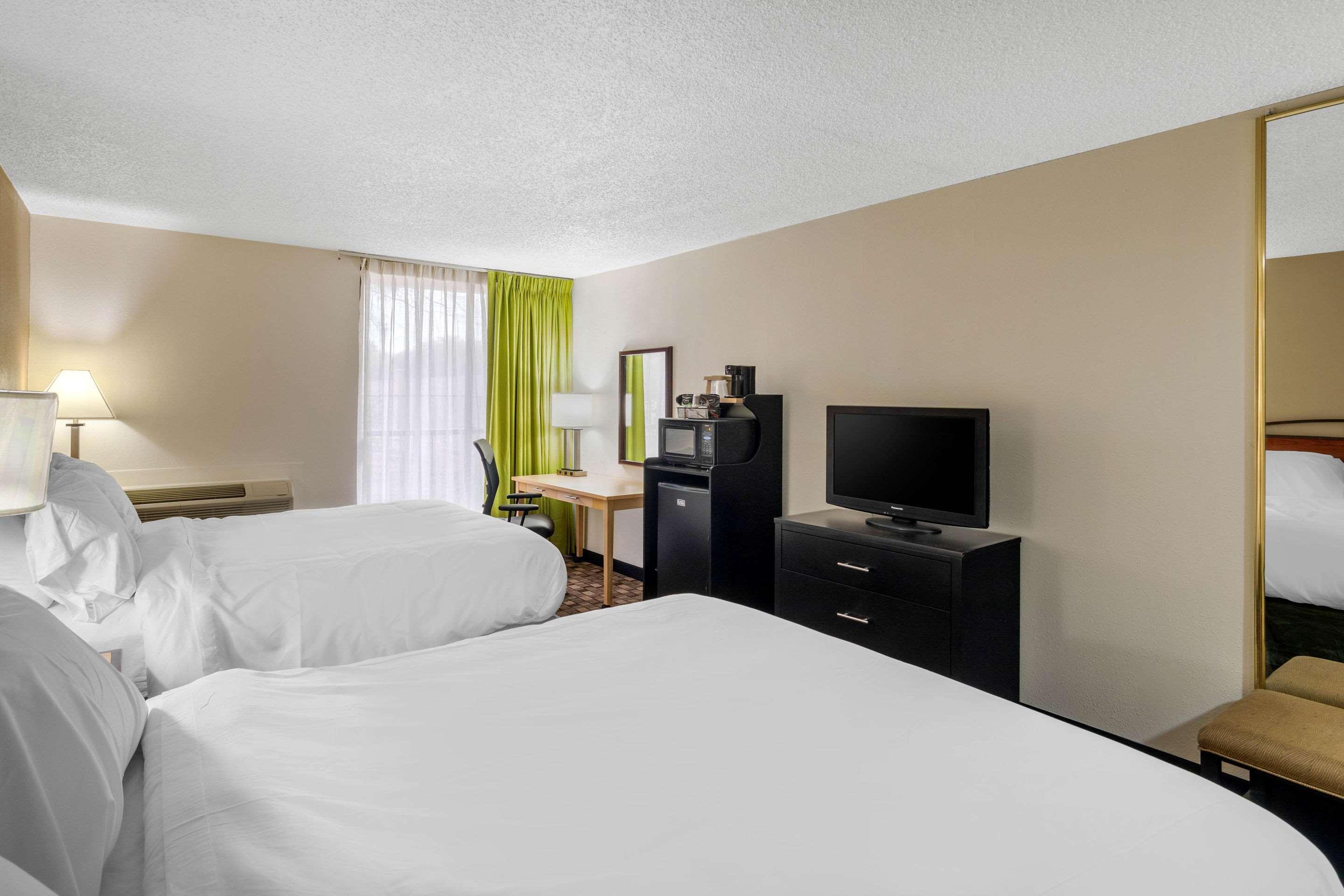 Quality Inn Tyler - Lindale Bagian luar foto