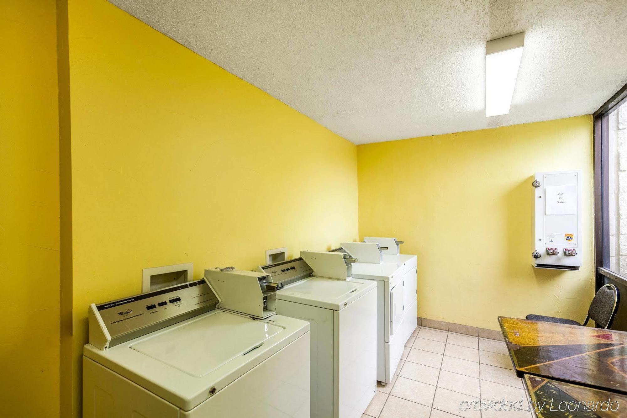 Quality Inn Tyler - Lindale Bagian luar foto