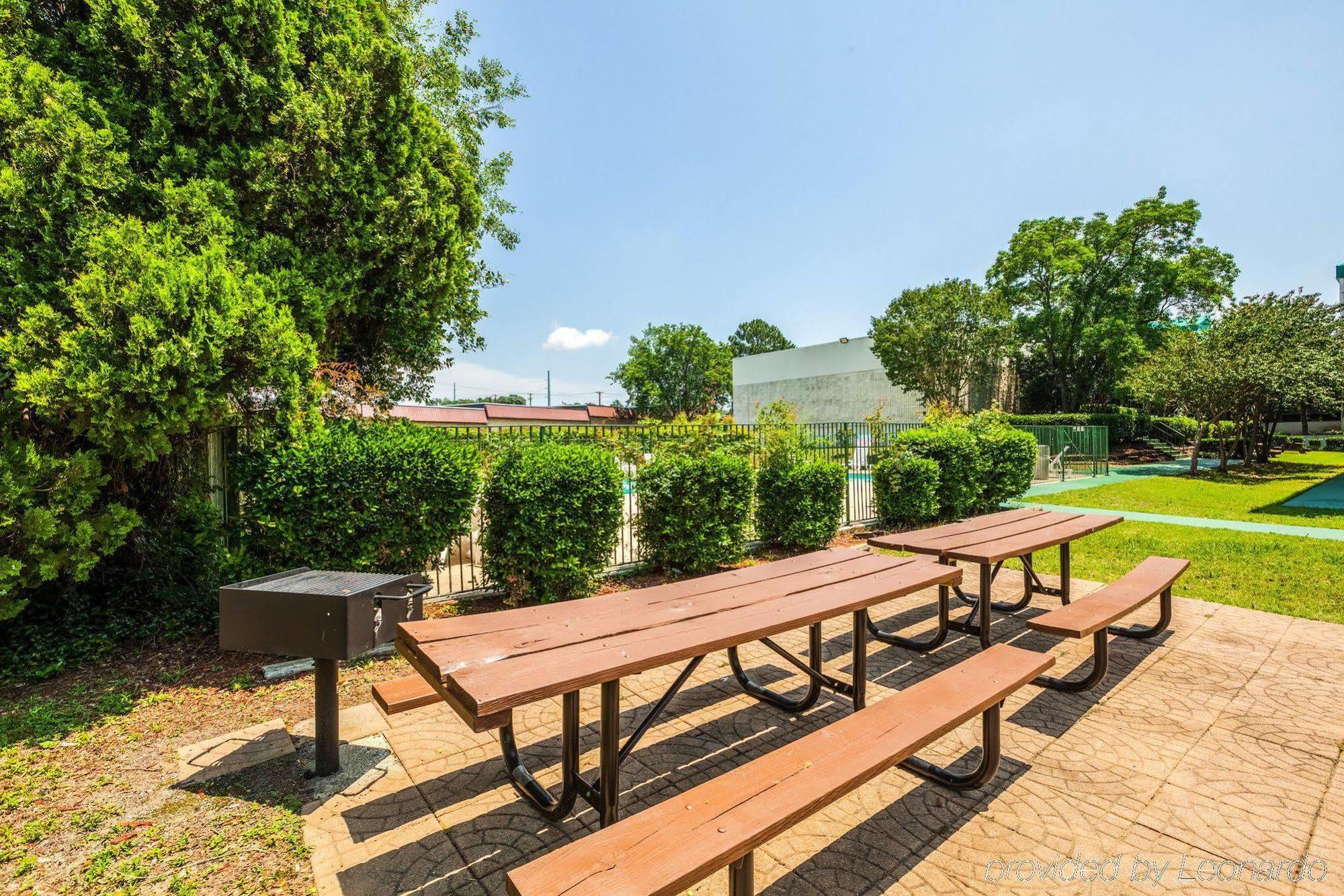 Quality Inn Tyler - Lindale Bagian luar foto