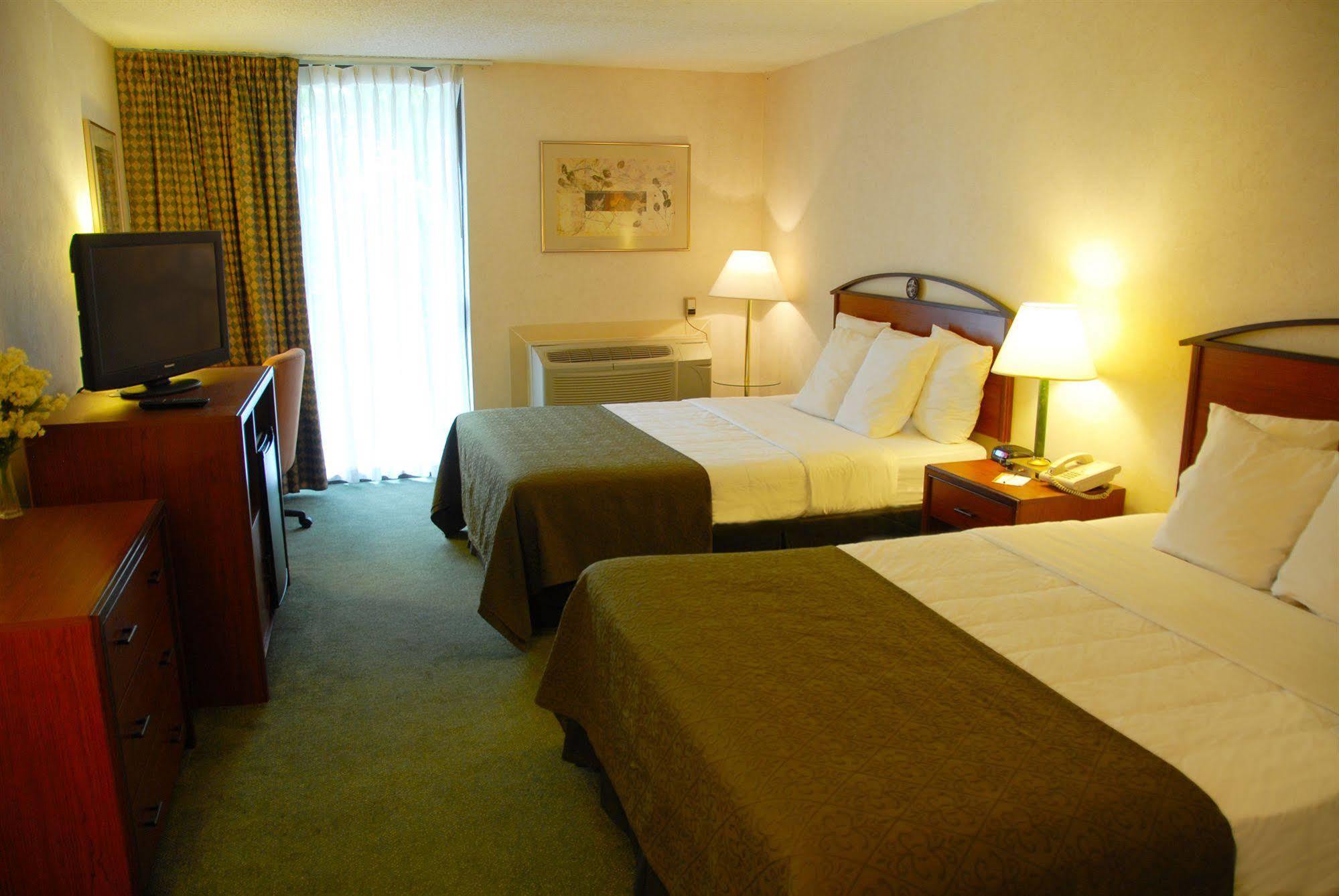 Quality Inn Tyler - Lindale Bagian luar foto