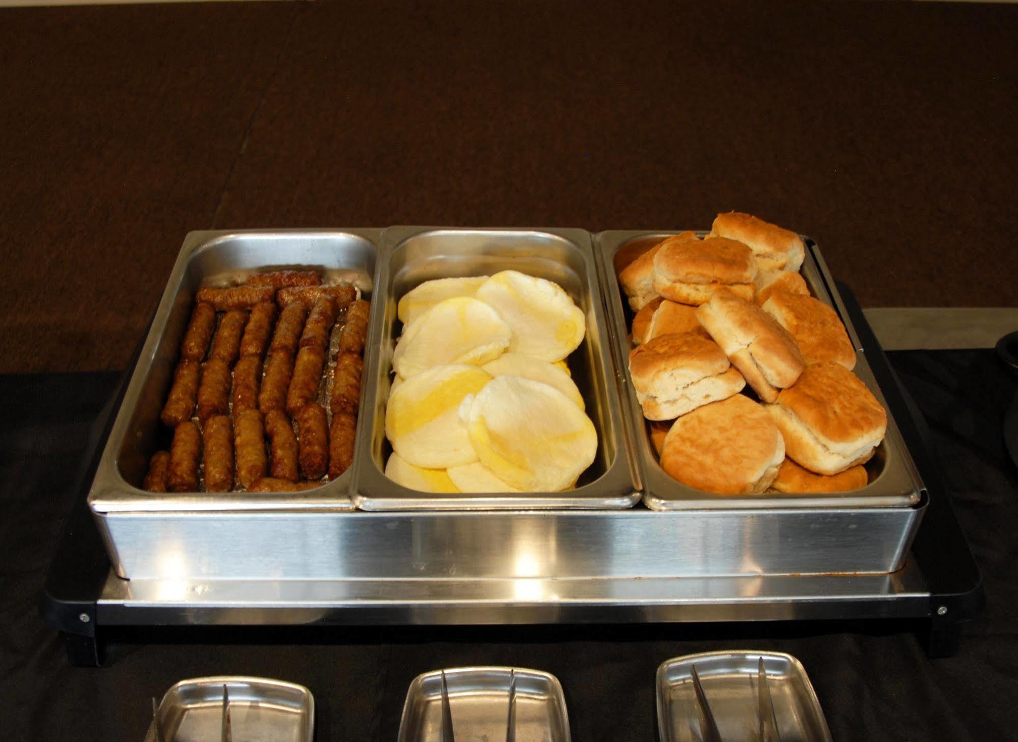 Quality Inn Tyler - Lindale Bagian luar foto
